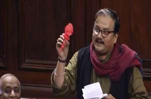आरक्षण विधेयक: मनोज़ कुमार झा ने संसद में झुनझुना हिलाते हुए कहा ‘यह आधी रात की डकैती है’