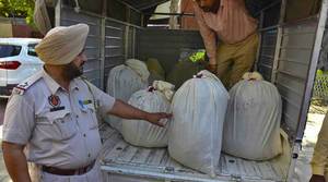 पंजाब में लगभग 600 किलोग्राम हेरोइन जब्त, बाजार में कीमत ₹2,700 करोड़