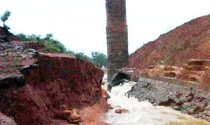 रत्नागिरी डैम हादसा: बांध फटने से अब तक 23 की मौत, कई लोग लापता