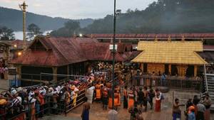 त्रावणकोर देवासम बोर्ड ने यू-टर्न लेते हुए सबरीमाला मंदिर में महिलाओं के प्रवेश का किया समर्थन 
