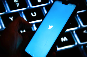 ट्विटर ने योगी आदित्यनाथ के 'ग्रीन वायरस' वाले ट्वीट्स को ढका, अन्य यूजर के खिलाफ भी कार्यवाही 