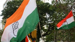 कर्नाटक में कांग्रेस मंत्रियों के बीच तनाव से गठबंधन पर खतरा