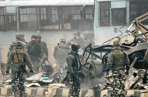 पुलवामा हमला: भारत ने पाक उच्चायुक्त को किया तलब, अपने उच्चायुक्त को बुलाया दिल्ली