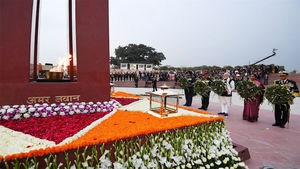 पीएम मोदी ने किया राष्ट्रीय युद्ध स्मारक का उद्घाटन, कांग्रेस पर लगाया देरी का आरोप